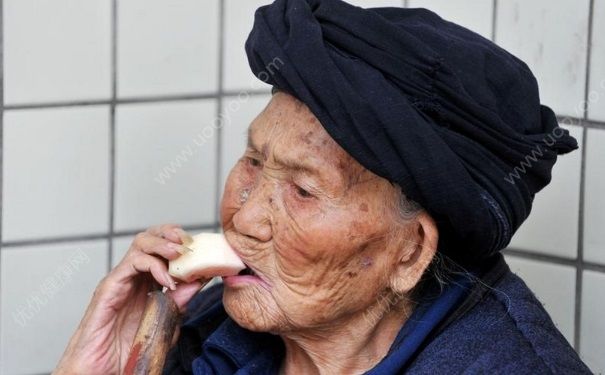 长寿老人添玄孙 怎样才能健康长寿？(5)