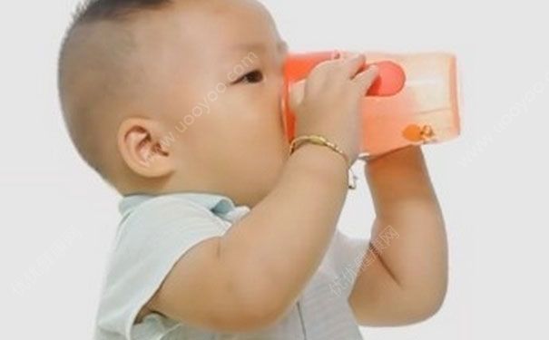 怎么让宝宝多喝水？宝宝喝水注意事项(4)