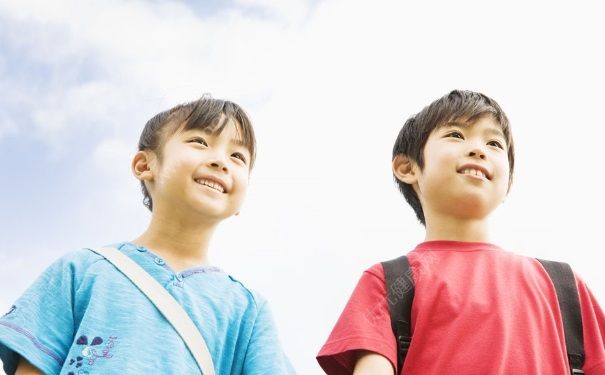 怎么让12岁女孩喜欢我？怎么让女孩子喜欢自己？(1)