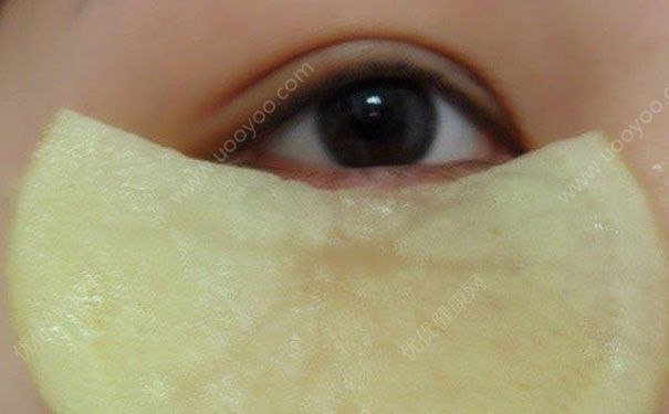 如何快速消除眼袋？快速消除眼袋的小窍门(4)