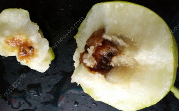 梨子黑心了还能吃吗？梨子核变黑了还鞥吃吗？(1)