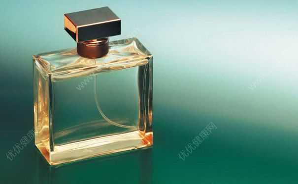 眼线笔可以放冰箱吗？眼线笔放冰箱好吗？(3)