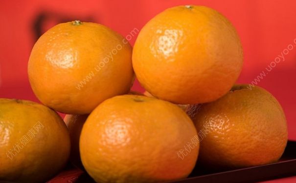 橘子吃多了皮肤易发黄吗？橘子吃多了为什么皮肤容易发黄？(1)
