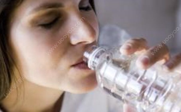 瓶装水喝了健康吗？瓶装水打开后多久喝完？(2)