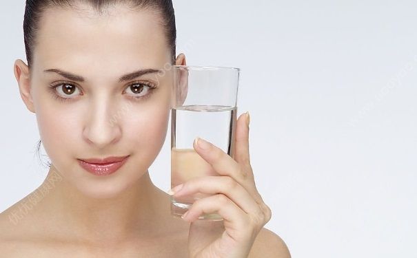 瓶装水喝了健康吗？瓶装水打开后多久喝完？(6)