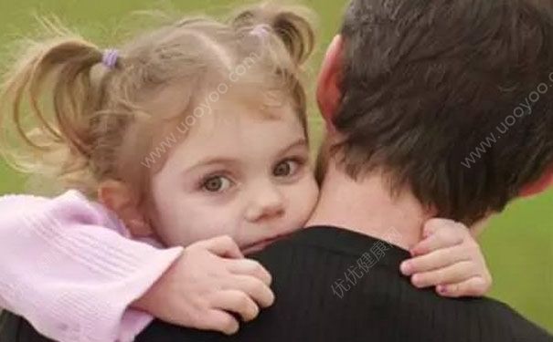 孩子内向不爱说话怎么办？孩子内向不合群怎么办？(5)