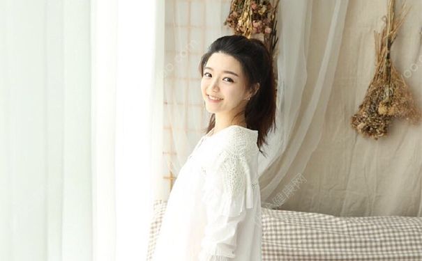 隔离霜能涂在眼部吗？隔离霜可以涂在眼睛周围吗？(2)
