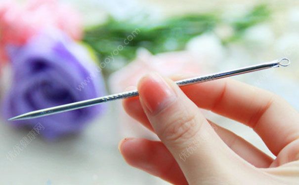 草莓鼻子怎么去掉？黑头怎么预防？(5)