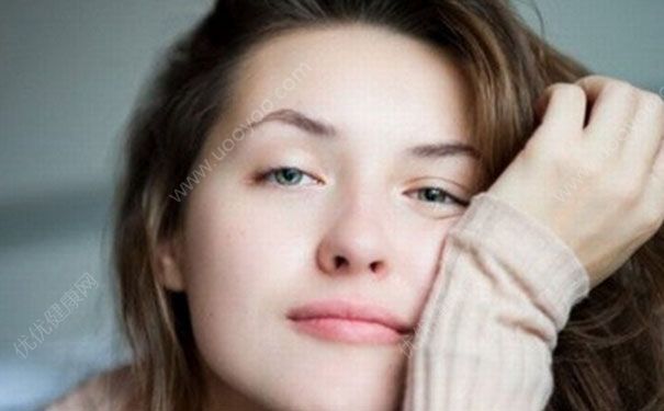 眉毛上长痘痘是什么原因？眉毛上长痘痘怎么办？(4)