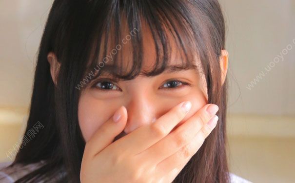 13岁女口臭严重怎么办？13岁女生口臭怎么引起的？(1)