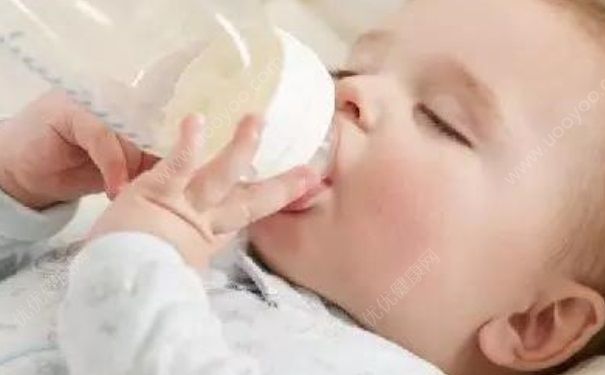 怎么冲婴儿奶粉？婴儿配方奶粉怎么冲？[多图]