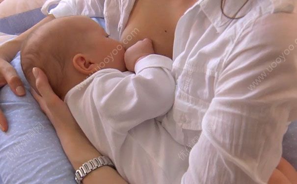 母乳喂养的正确方法 母乳喂养的正确姿势(2)