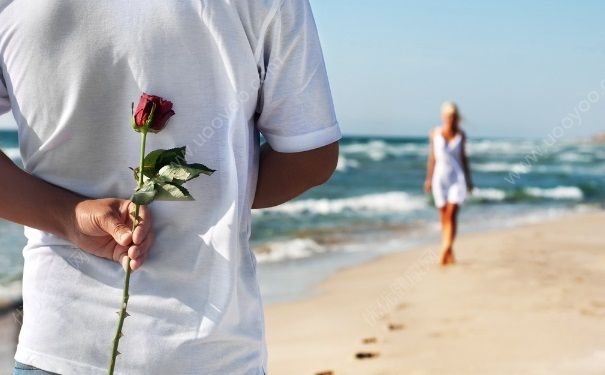 内向男生喜欢什么样的女生？内向男生喜欢女生的表现？(4)