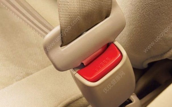 安全带系太紧不好 安全带怎么系？(2)