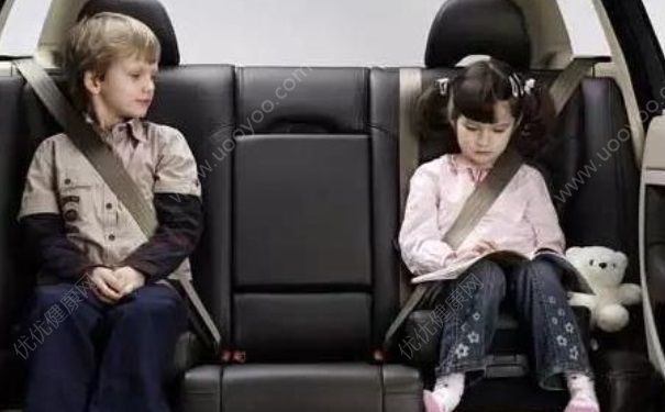 安全带系太紧不好 安全带怎么系？(3)