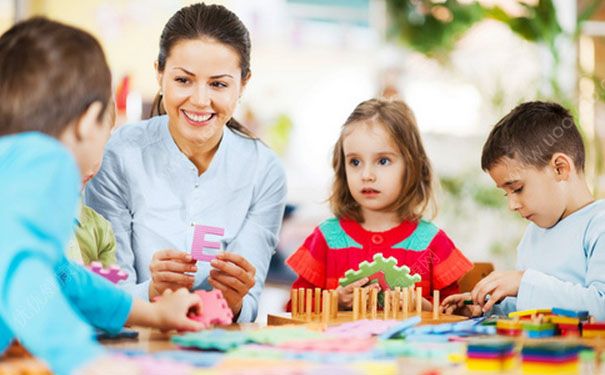 太小上幼儿园的坏处有哪些？3岁前上幼儿园的危害(4)