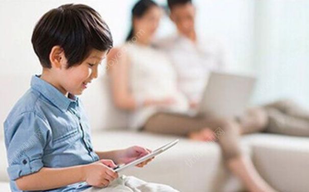 孩子喜欢玩手机怎么办？孩子迷恋手机怎么办？(2)