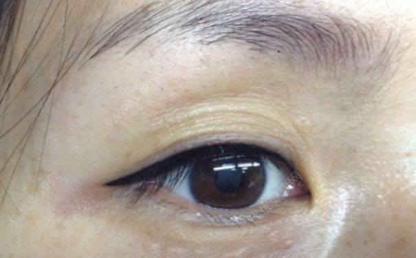 眼妆的画法步骤 眼妆怎么画最迷人漂亮？(6)