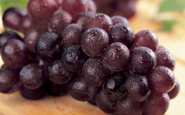 无籽葡萄是打避孕药的吗？无籽葡萄是转基因吗？[多图]