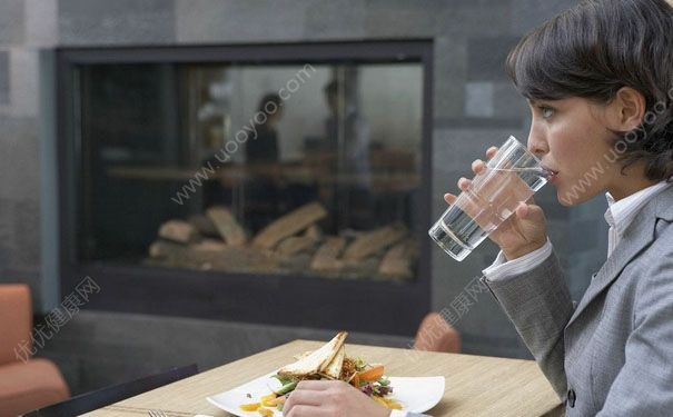 饭后可以吃水果吗？饭后可以喝水吗？(3)
