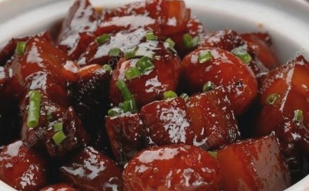 电饭锅五花肉怎么做？电饭锅做五花肉的做法是怎样的？(2)