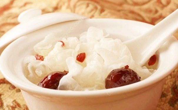 秋燥吃什么好？滋阴润燥中药有哪些？[图]