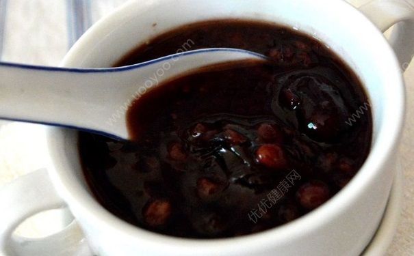 红豆黑米粥怎么做？红豆黑米粥的功效(1)