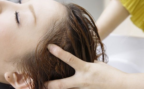 头皮痒用什么洗可以止痒？头皮痒怎么洗止痒？[图]