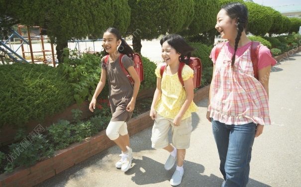 爸妈都不高我能长高吗？爸妈不太高我怎样才能长高？(2)