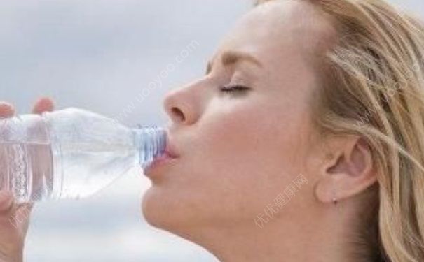 急性肠炎能喝水吗？喝水的最佳时间(1)