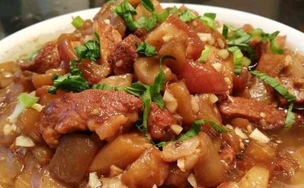 茄子炖肉怎么做好吃？茄子炖肉的家常做法(1)