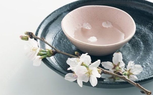 什么药酒可以美容？美容喝什么药酒对皮肤好？(1)