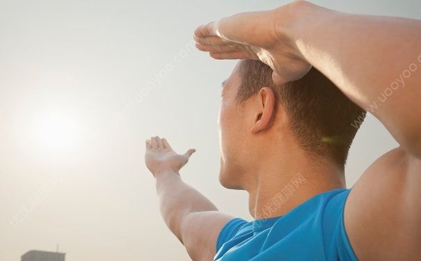 如何让自己看起来年轻？怎么让自己发黑齿白变年轻？[图]