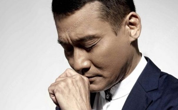 胸闷心慌是中年危机 男人的中年危机是什么？(1)
