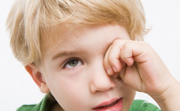 孩子换牙乳牙不掉怎么办？孩子换牙期间注意事项(1)