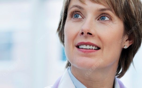 冷光美白牙齿的价格是多少？冷光美白牙齿多少钱？(2)