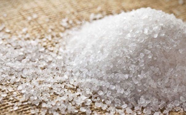 食盐洗脸有什么好处？食盐洗脸好不好？(1)