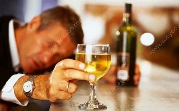 宿醉后吃什么好？宿醉后吃什么解酒？(1)