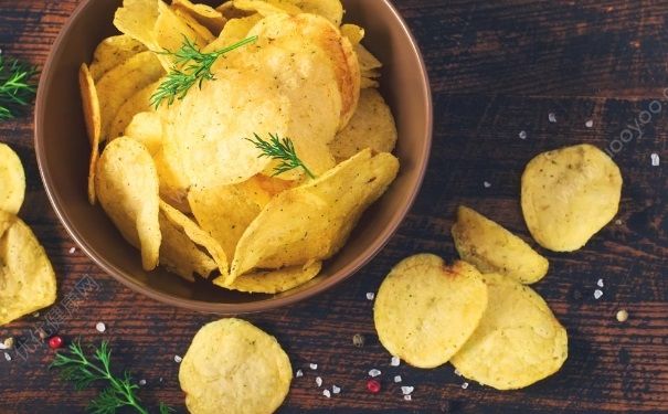 吃什么脸上容易长痘痘？治疗痘痘的食疗方法有哪些？(1)