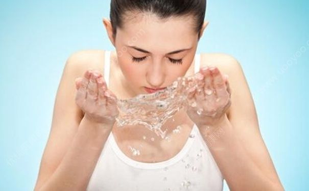 毛孔粗大怎么缓解？治疗毛孔粗大的方法有哪些？(1)