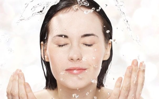 油性皮肤用什么产品去角质？油性皮肤怎么去角质？(1)