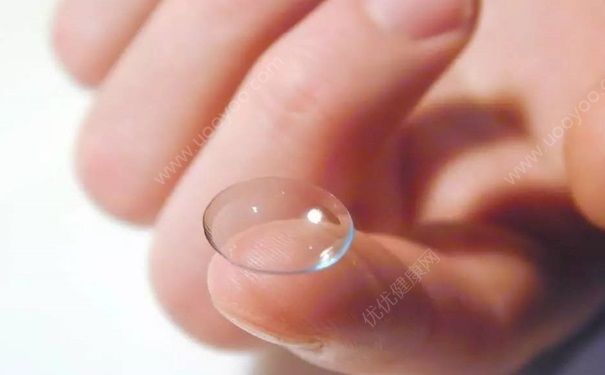 隐形眼镜护理液多久换一次？护理液需要天天用吗？[图]