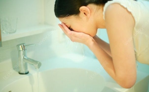 油性皮肤多洗脸好吗？油性皮肤要经常洗脸吗？(1)