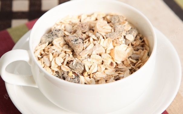 经常熬夜的人吃什么好？经常熬夜的人适合吃什么？[图]