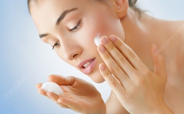 去角质是在敷面膜前还是之后使用呢？敷面膜前可以去角质吗？(1)