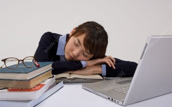经常犯困可能是什么病兆？经常犯困要怎么办？[图]