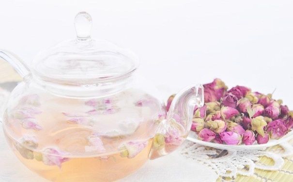 喝玫瑰花茶有哪些禁忌事项？喝玫瑰花茶要注意些什么？(1)