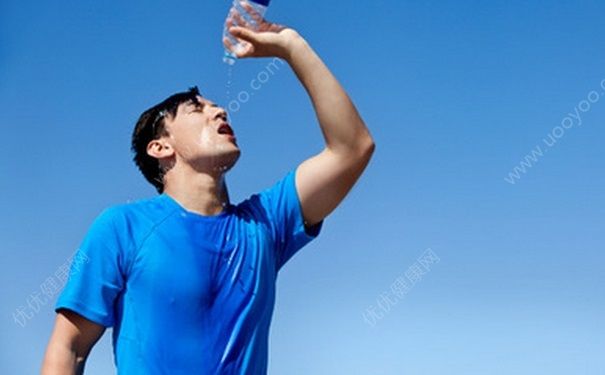男性晚上出虚汗怎么办？男性晚上出虚汗要怎么调理？(1)