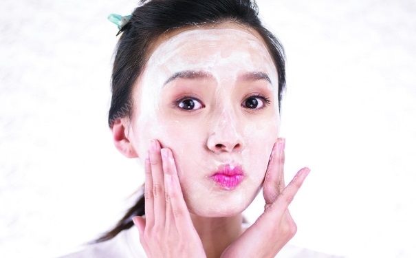 睡眠面膜前需要涂什么？睡眠面膜前要用水和乳液吗？(1)