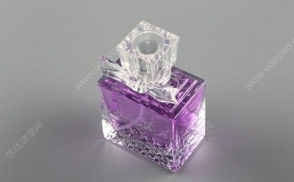 香水怎么辨别真伪？香水怎么辨别真假？(1)